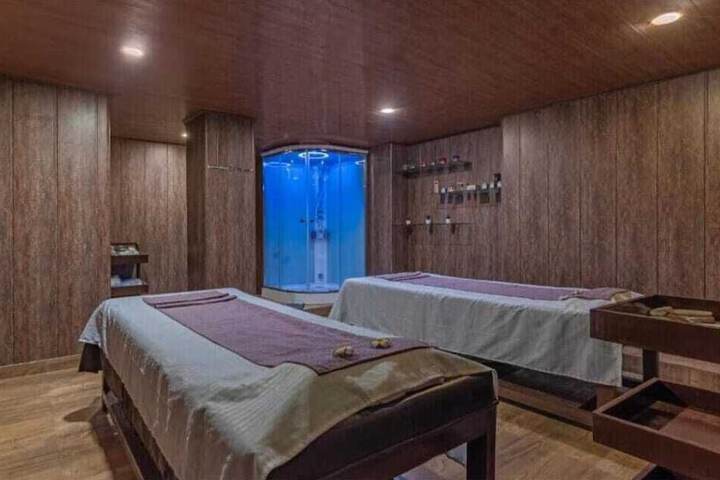 Spa 18 of 36