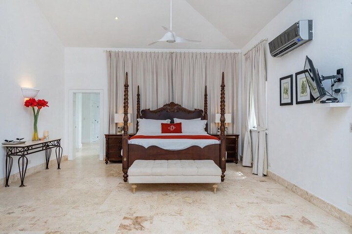 Room 49 of 51