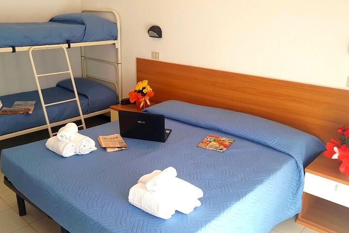 Room 13 of 51
