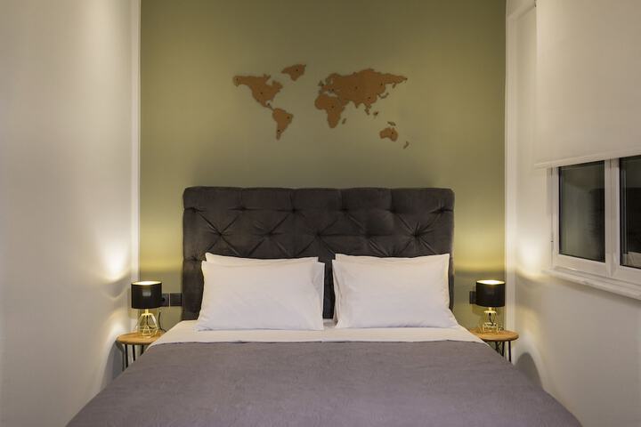 Room 9 of 121