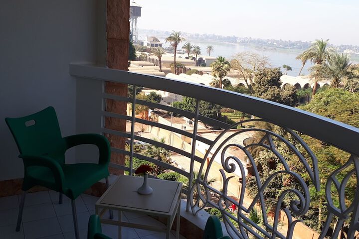 Image of New Pola hotel