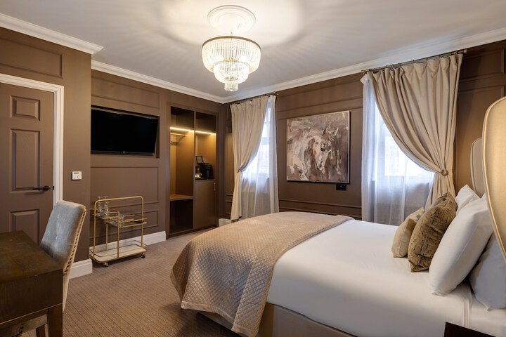 Room 11 of 67