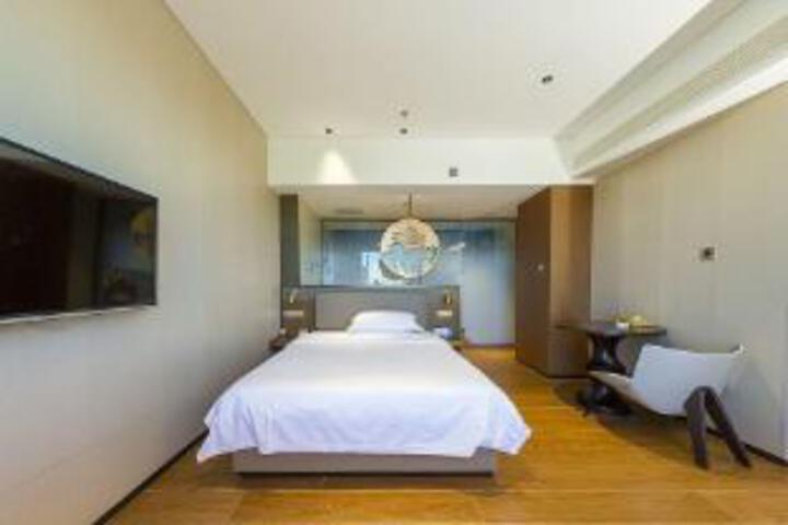 Room 21 of 23