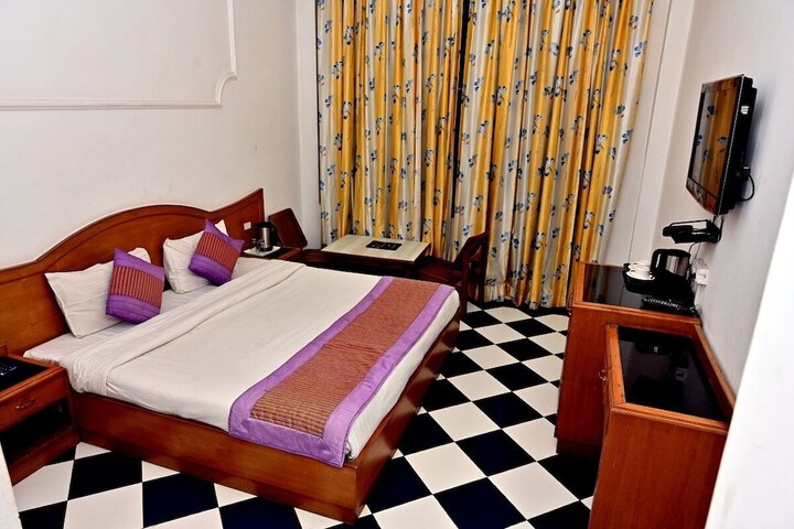 Room 5 of 29