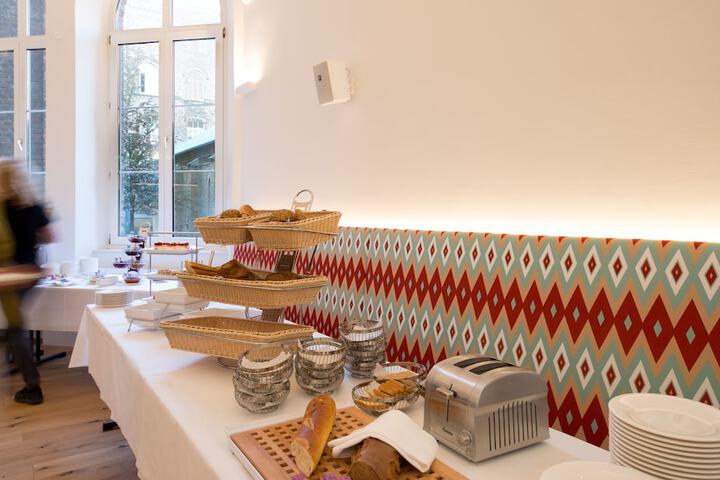 Breakfast/Coffee Service 23 of 37
