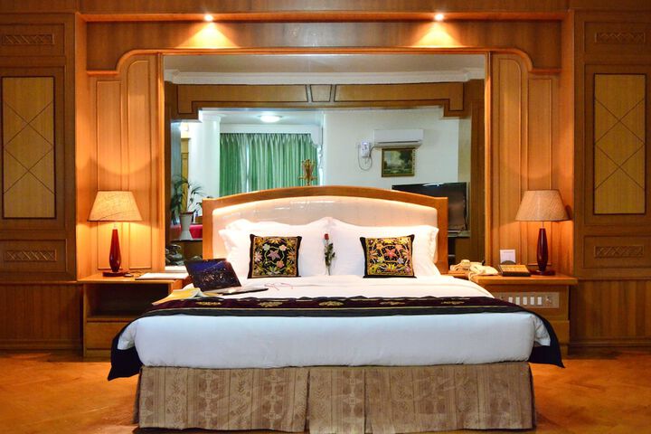 Room 7 of 46