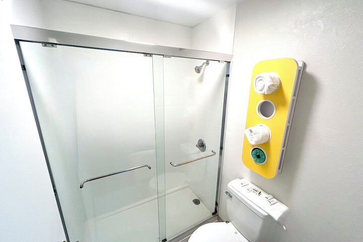 Room 16 of 22