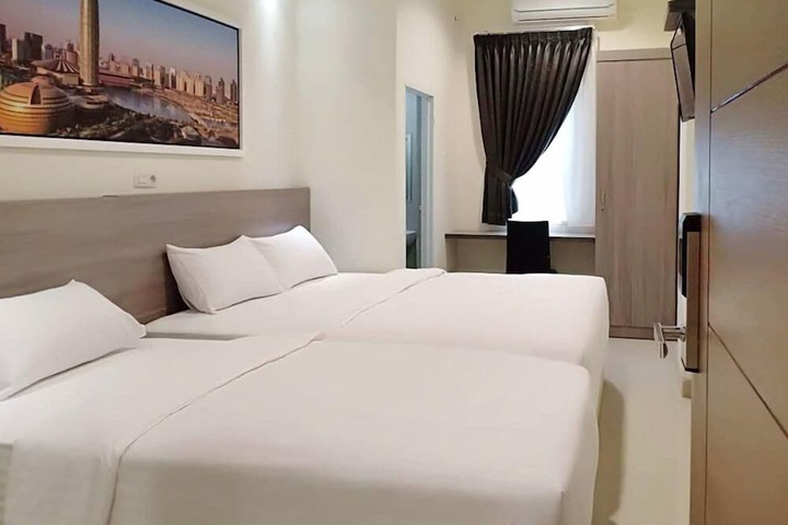 Room 6 of 20
