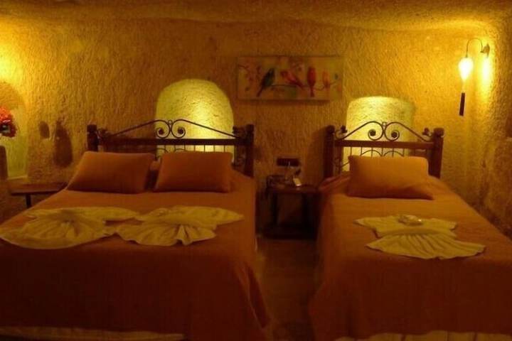 Room 3 of 35