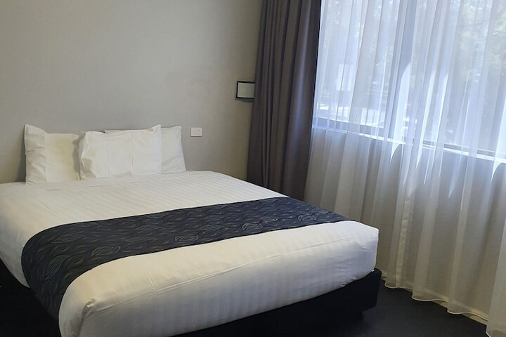 Room 19 of 36