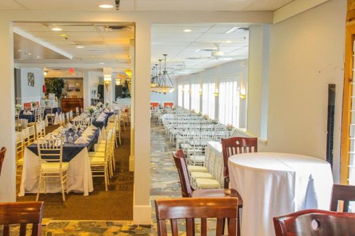 Ballroom/Hall 364 of 391