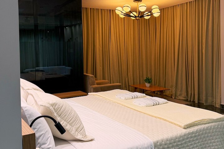 Room 5 of 27