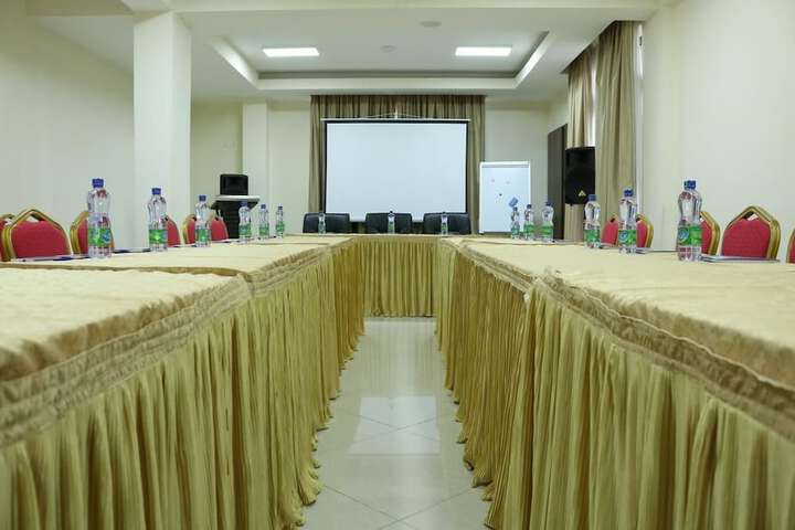 Meeting 33 of 40