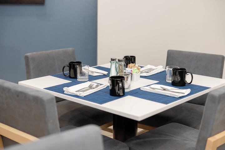 Breakfast/Coffee Service 95 of 122