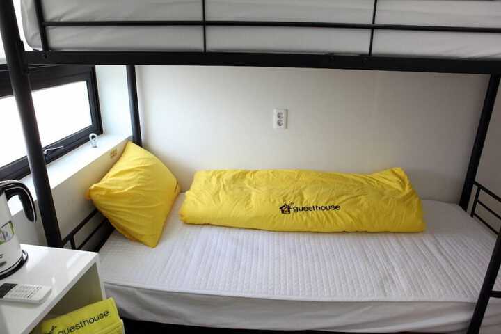 Room 13 of 60