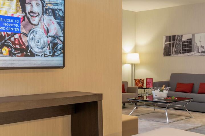 Room 41 of 206