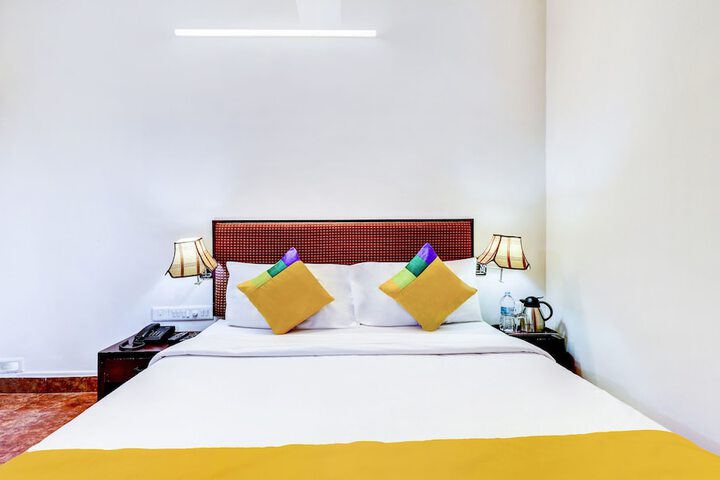 Room 27 of 49