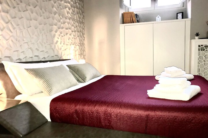 Room 13 of 37