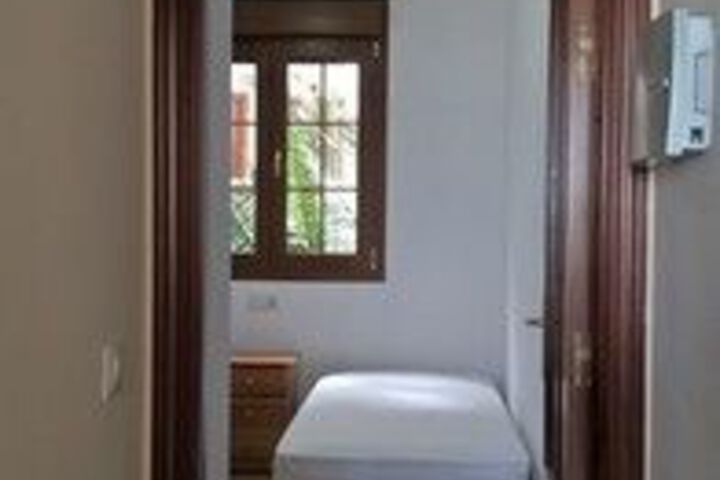 Room 9 of 22