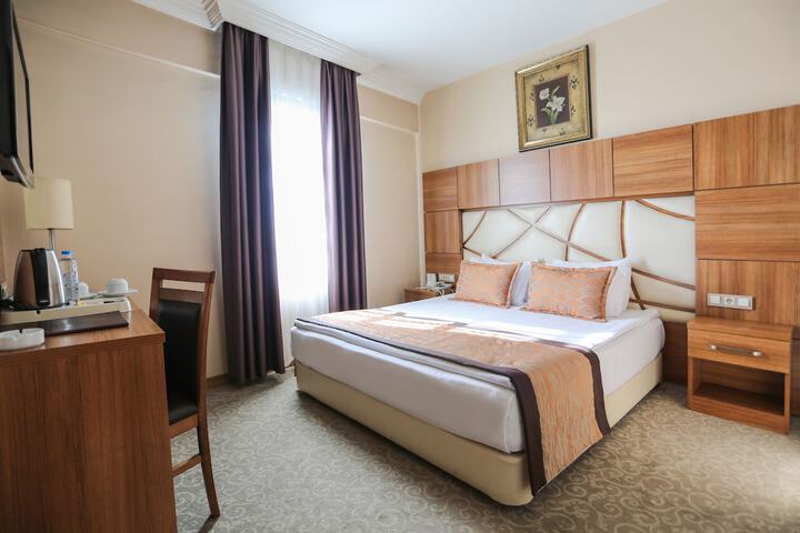 Room 15 of 54