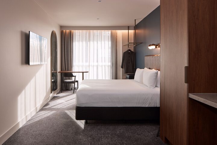 Room 13 of 50