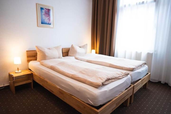 Room 10 of 38