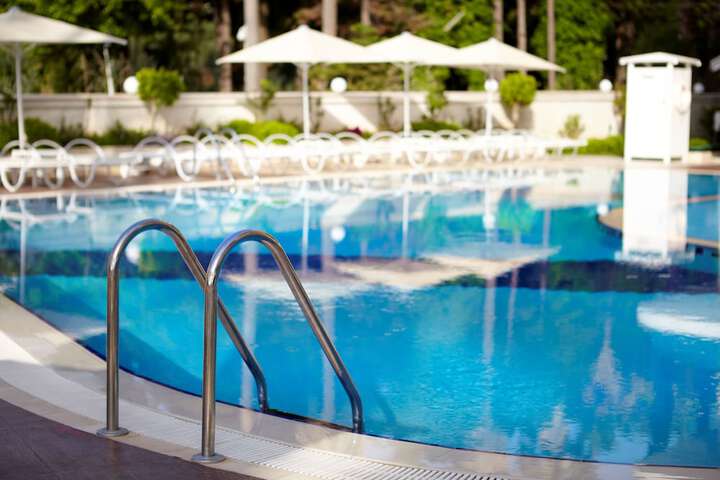 Pool Hotel