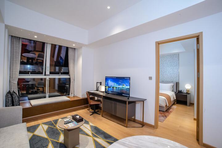 Room 32 of 84