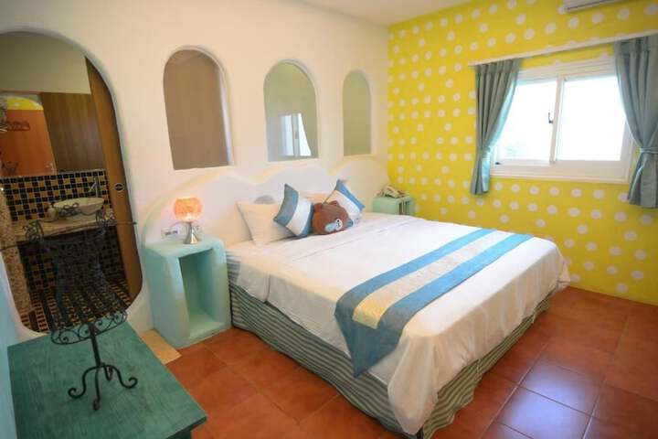 Room 6 of 35