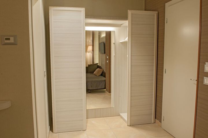 Room 26 of 85