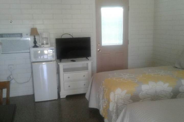Room 1 of 31