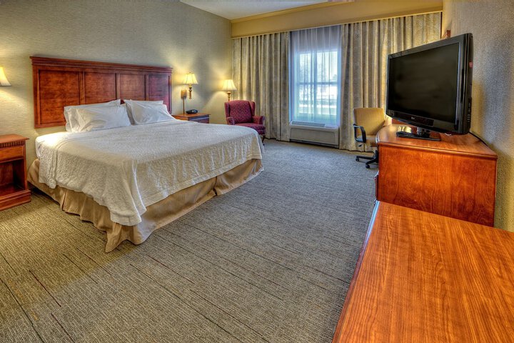 1 King Bed (11 of 18)