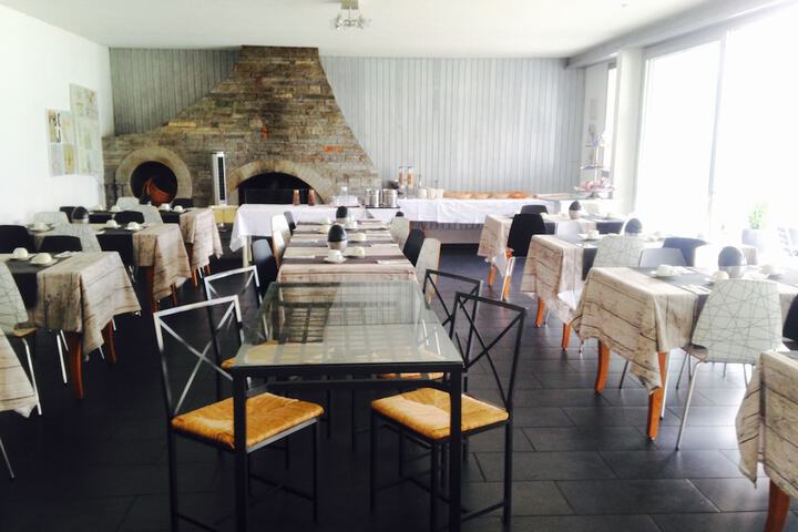 Dining 70 of 116