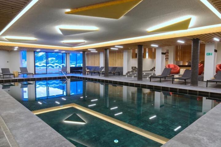 Hotel with Pool