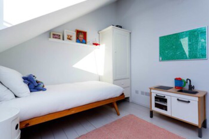 Room 27 of 30