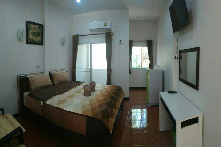 Room 8 of 40