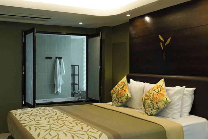 Room 20 of 170