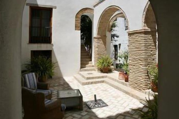 Hotel Entry