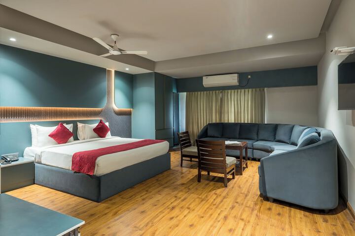Room 5 of 17
