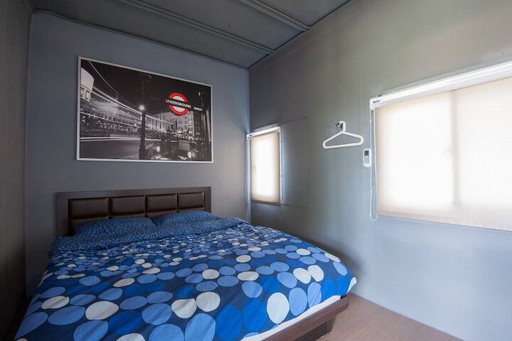 Room 5 of 57