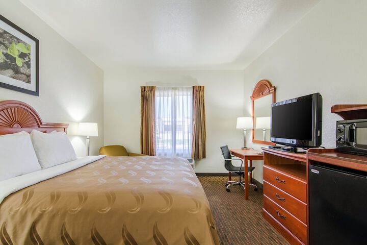 Room 10 of 65