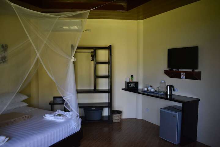 Room 5 of 36