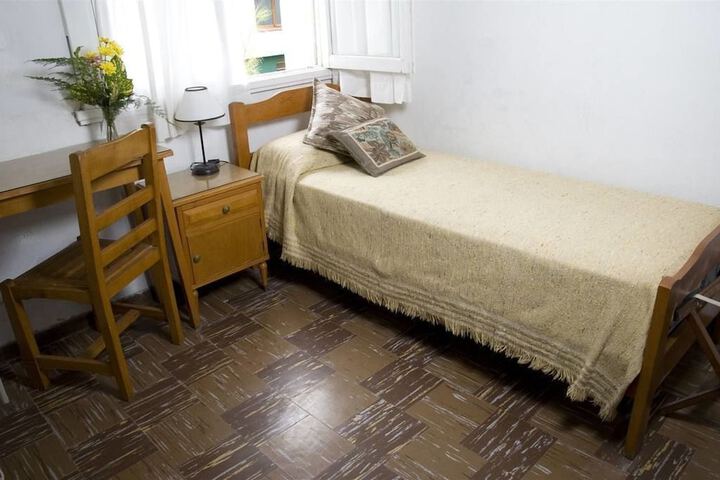Room 7 of 35