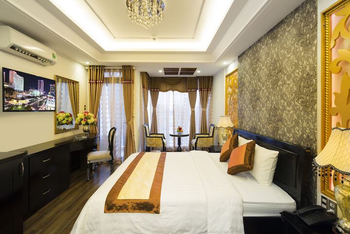 Room 5 of 32