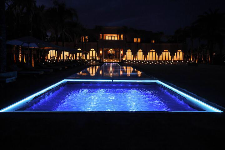 Pool 12 of 28