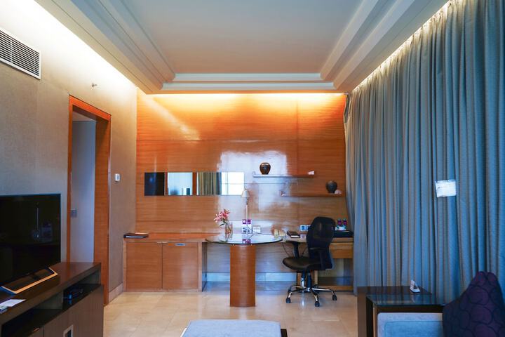 Room amenity