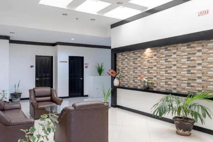 Check Inn Hotel Dumaguete City by RedDoorz