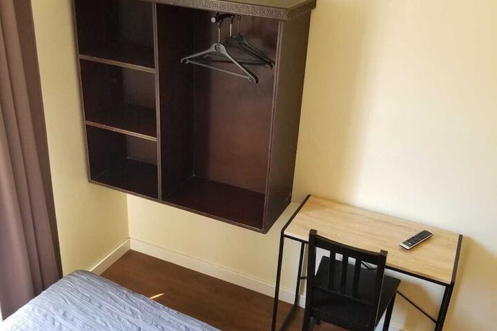 Room 6 of 46