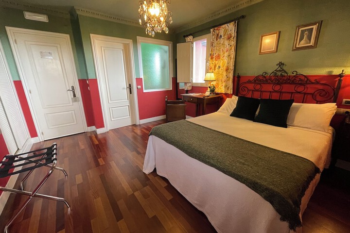 Room 6 of 41