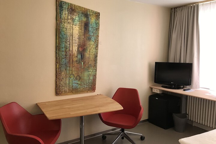 Room 46 of 81